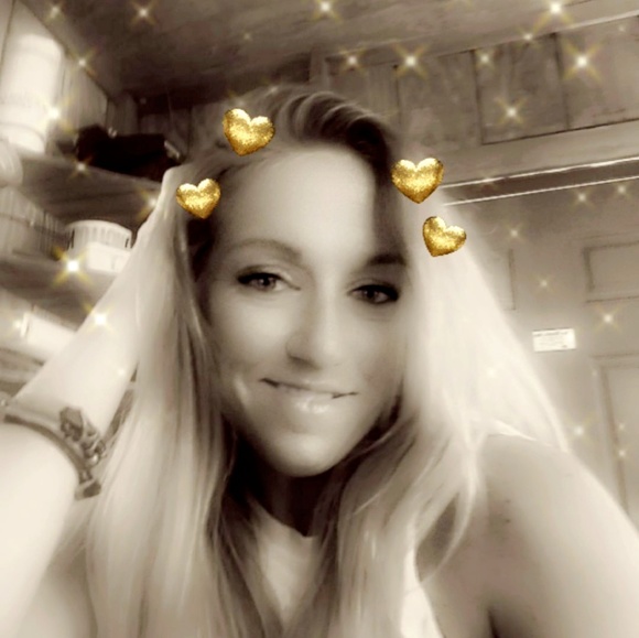 nicolehermesch
